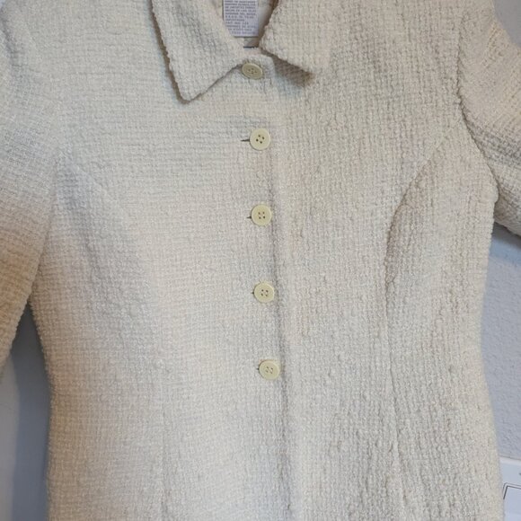 Cream Boucle Cropped Jacket | 8 | Jones New York | EUC | Rich Mom - Picture 3 of 9